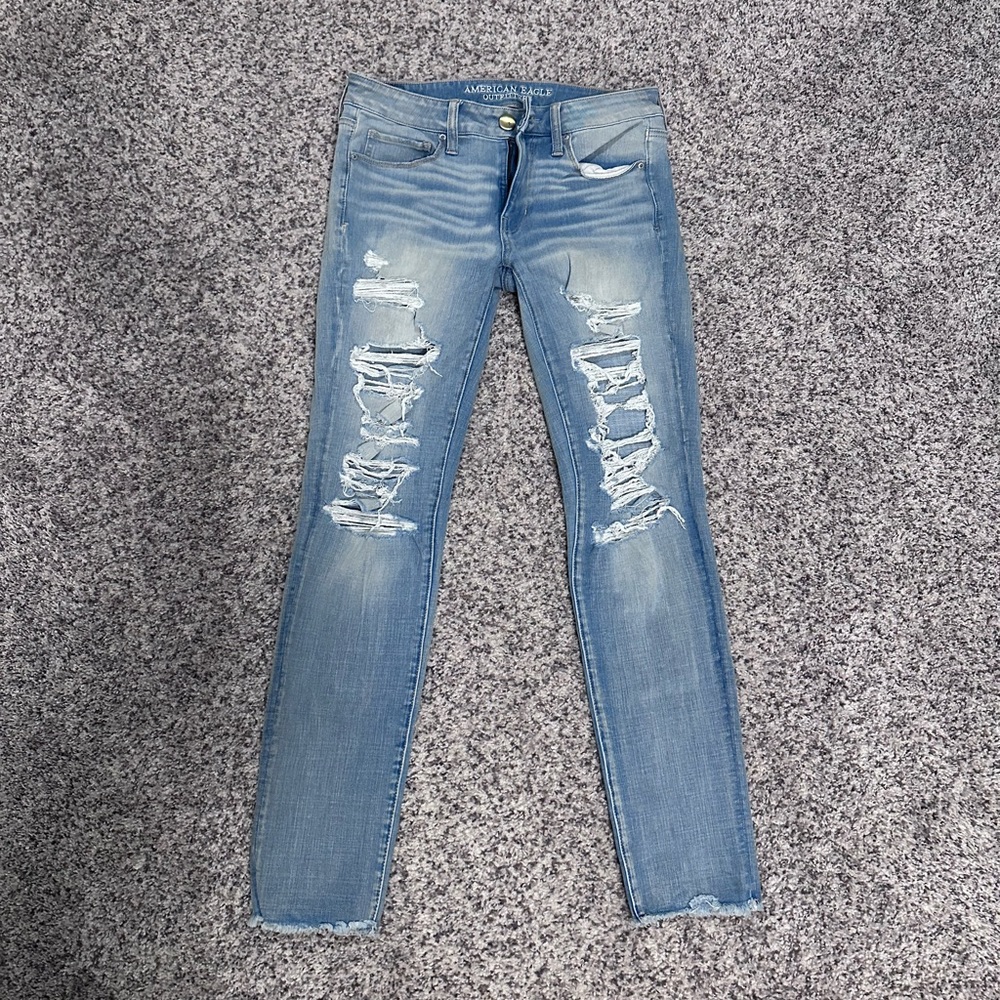American Eagle Distressed 360 Super Stretch Skinny Jean